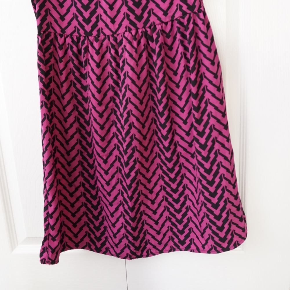 Francesca’s Chevron Print Dress - Picture 3 of 7